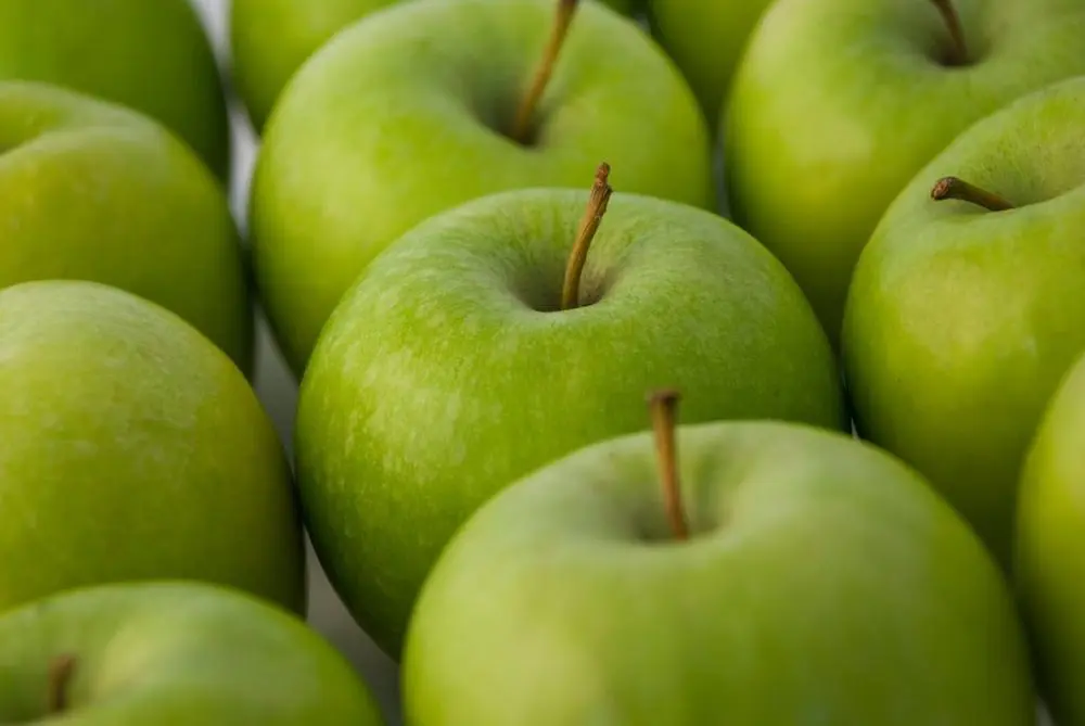 A close up picture of Granny Smith apples