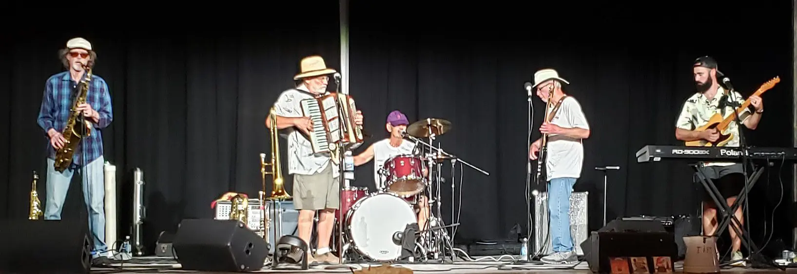 Cider Shed Live Music; Zydeco Crawdaddys on stage.